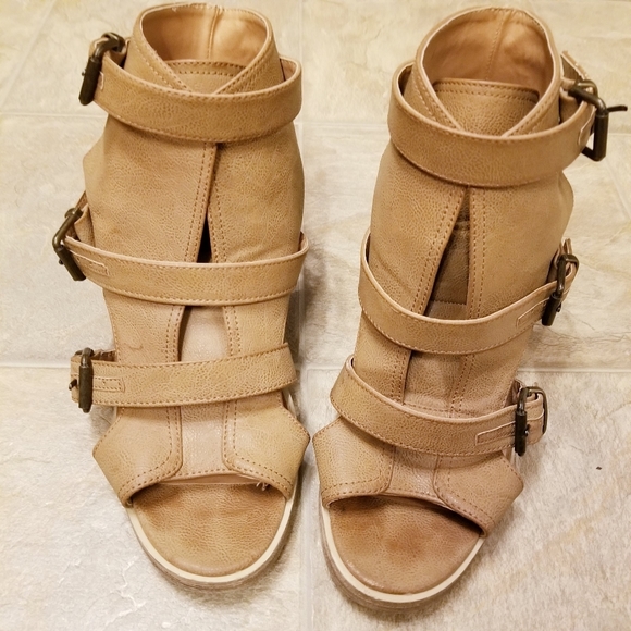 Ecote Heidi Caged Peep Toe Buckled Sandals - Picture 2 of 8